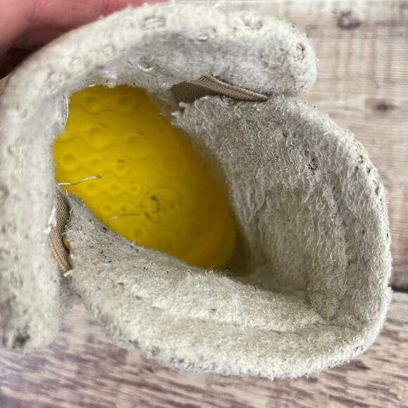 Crocs Faux Fur Boots Childrens Size 9 Sherpa Lined Snow Warm READ CONDITION - Picture 12 of 15